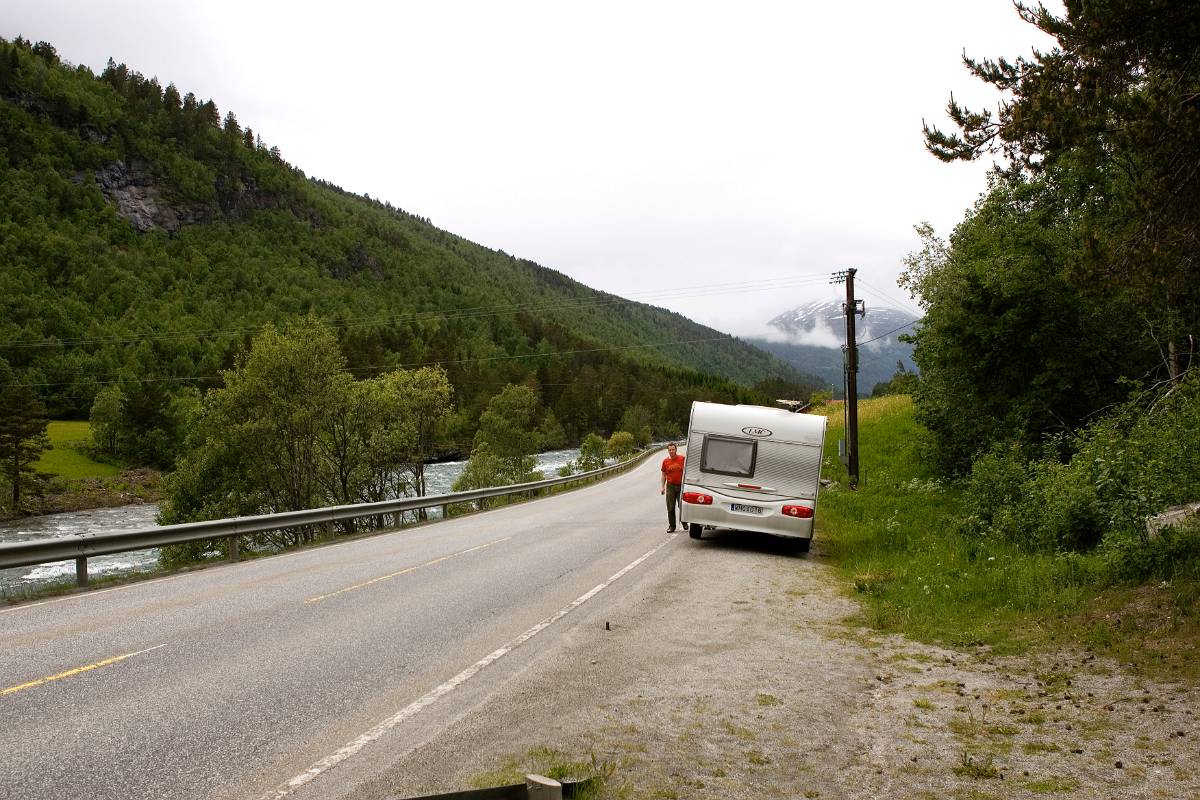 O9P0350.jpg - Någonstans ovanför Lillehammer på väg mot Runde den 13/6-07, första foto stoppet..